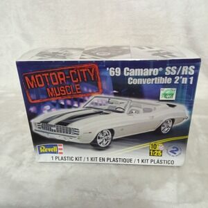 Revell 69 Camaro SS/RS Convertible 2 in 1 Model Kit 1:25 Scale 85-4929 NEW